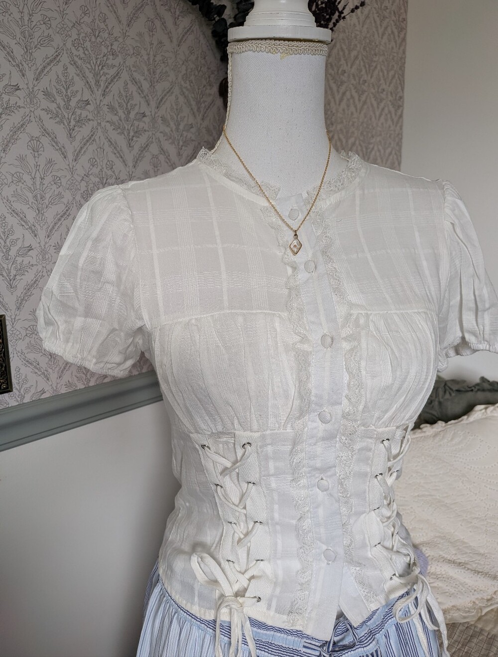 Beverly and Beck 100% Cotton Lace Corset Tie Puff Sleeve Coquette Top S